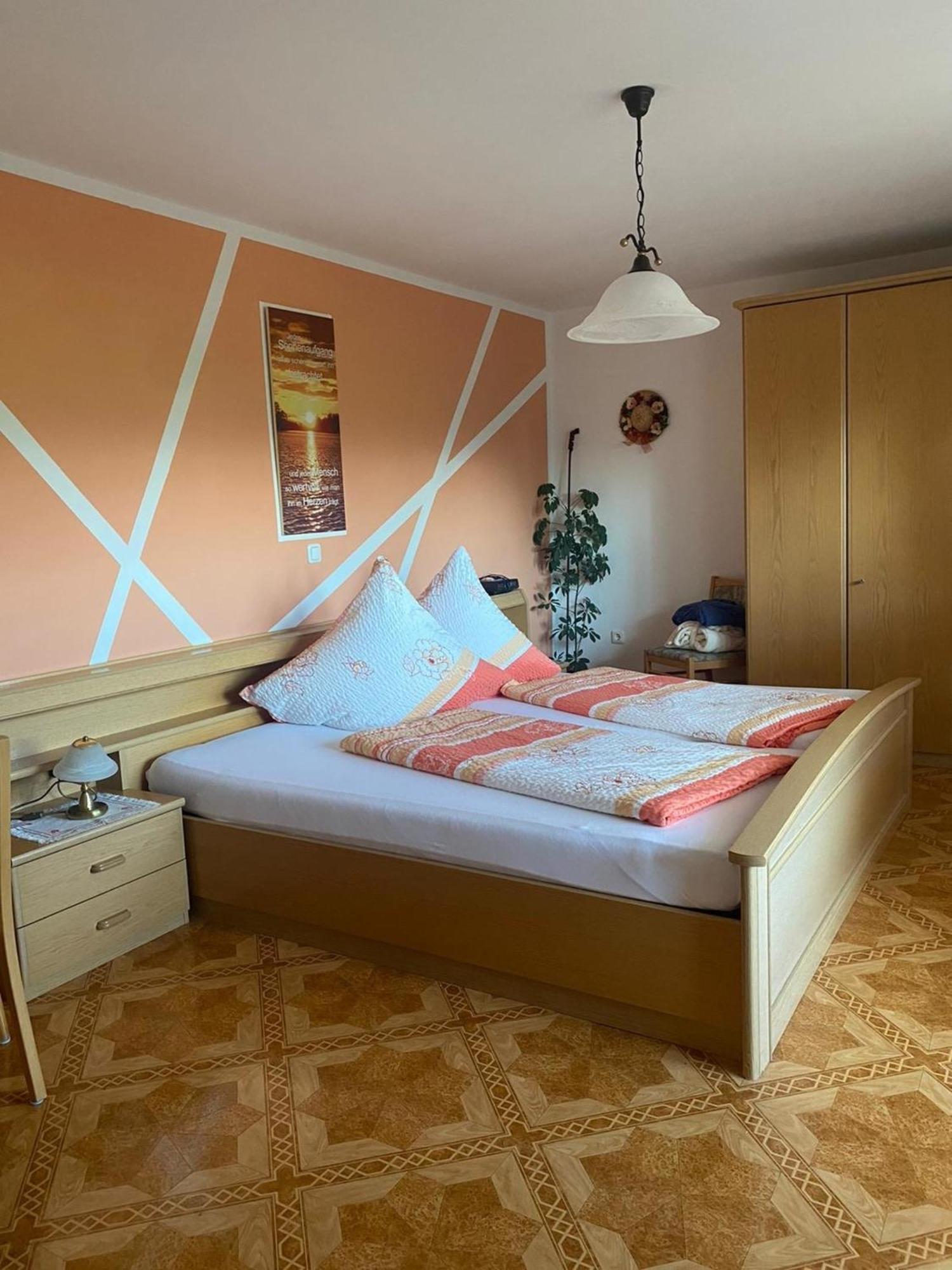 Gaestehaus Reisacher - Mehrbettzimmer Peiting Luaran gambar