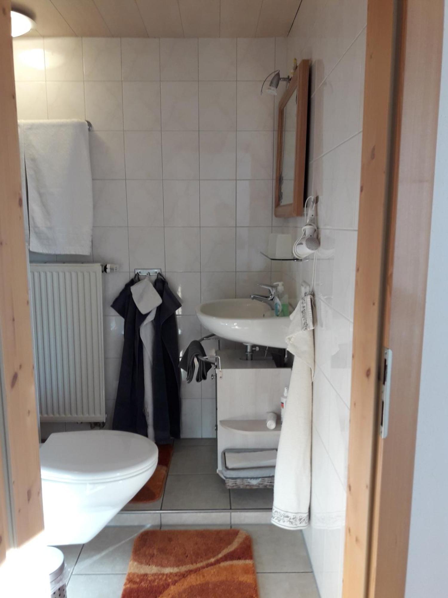 Gaestehaus Reisacher - Mehrbettzimmer Peiting Luaran gambar